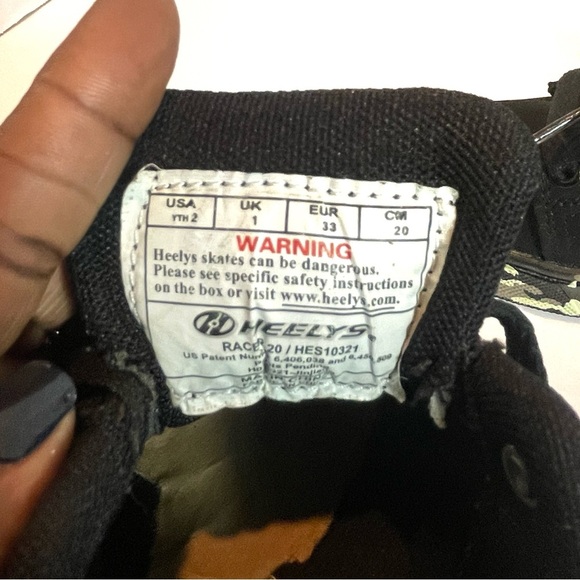 Heelys HES10321 Racer 20 Black Camo Roller Skating Lace Up Shoes Youth Boys Sz.2 - Picture 6 of 13